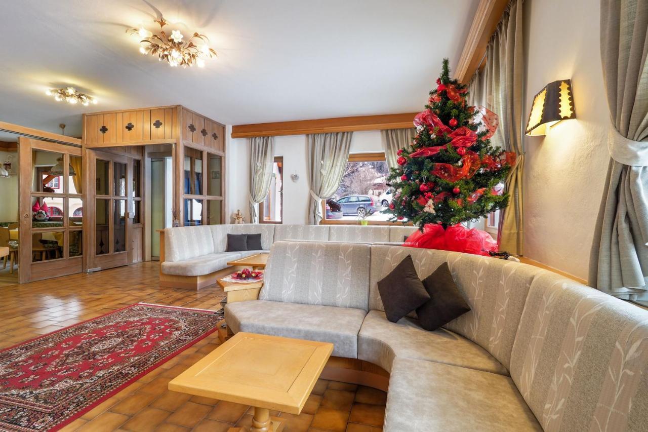 Cesa Edelweiss Living & Spa Campitello di Fassa Oda fotoğraf